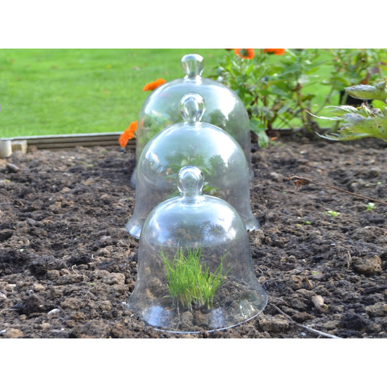 VICTORIAN GLASS BELL JAR CLOCHES – SET OF 3 VICTORIAN GLASS BELL JAR CLOCHES – SET OF 3